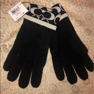 Knit Coach Gloves